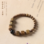 【平安喜乐】檀木方珠手串